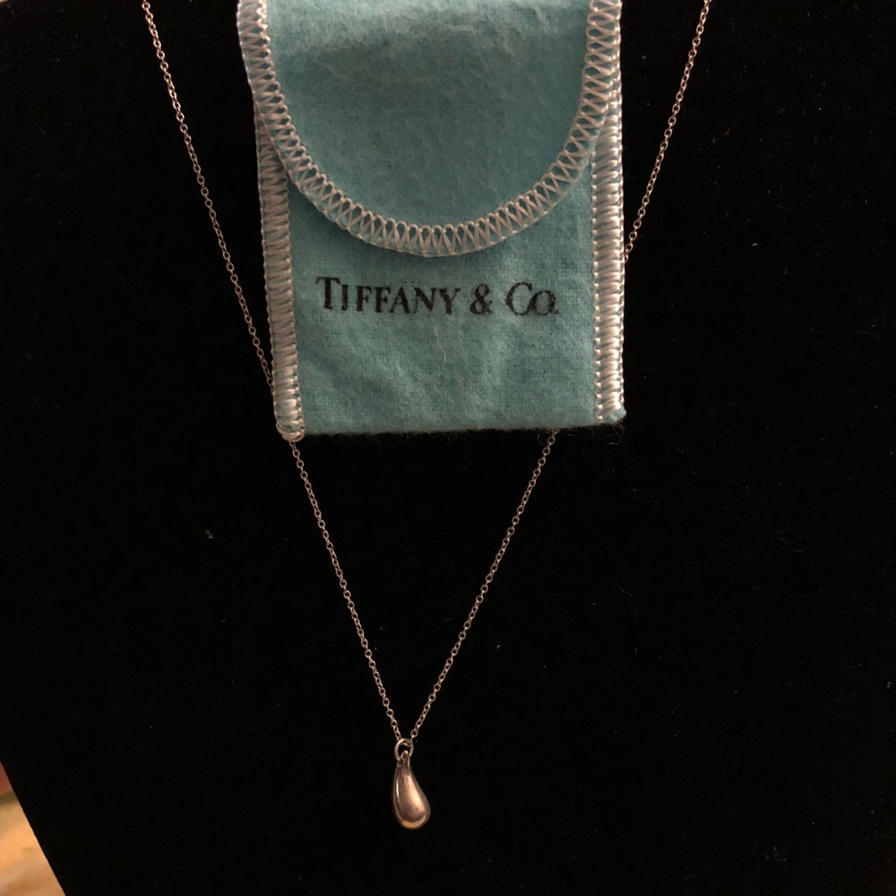 Tiffany & Co. Elsa Peretti teardrop necklace